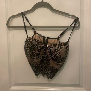 Black lacy bustier top size m